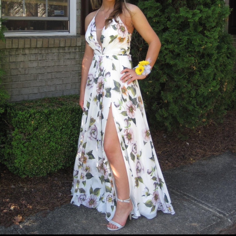 Beautiful floral prom dress! Worn once! Perfect condition no rips or tears
